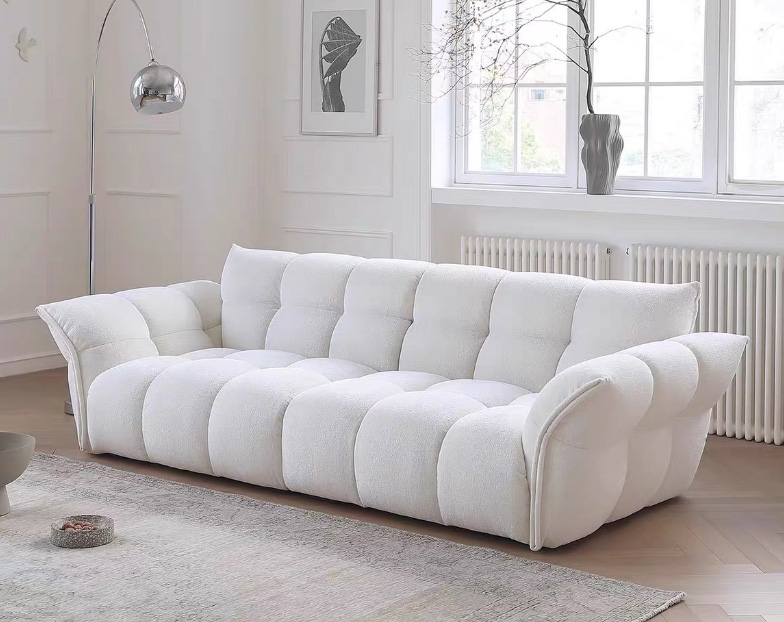 奶油风的新宠:意式极简百合沙发,家居美学新定义 奶油风的新宠:意式极简百合沙发,家居美学新定义